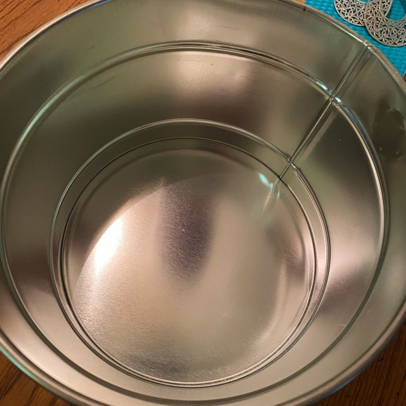 “You are awesome” tin bucket - Picture 2 of 2